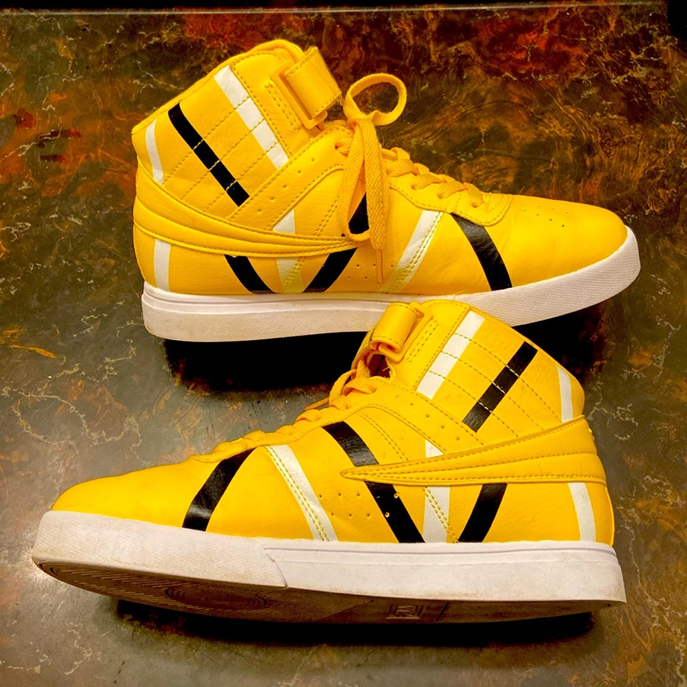 Fila Vulc Sneakers Yellow with Black Strip T Men’s Size 6 1/2